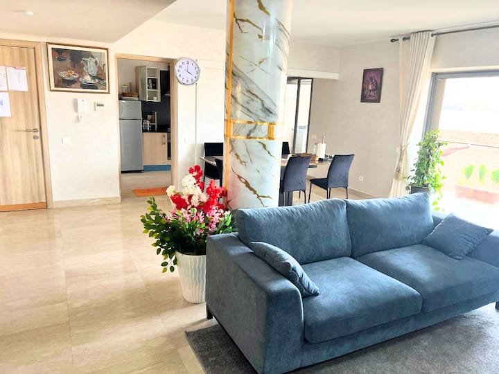 Luxury Apartment with Pool View & 5 min from the Beach photo 8